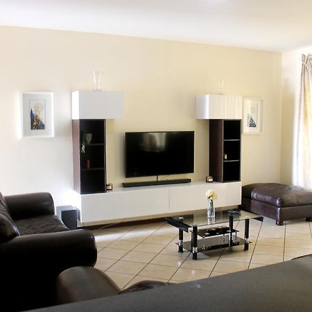 Cozy 3 Bed Duplex ,Sleeps 6 With Double Bathroom Midrand Exterior photo