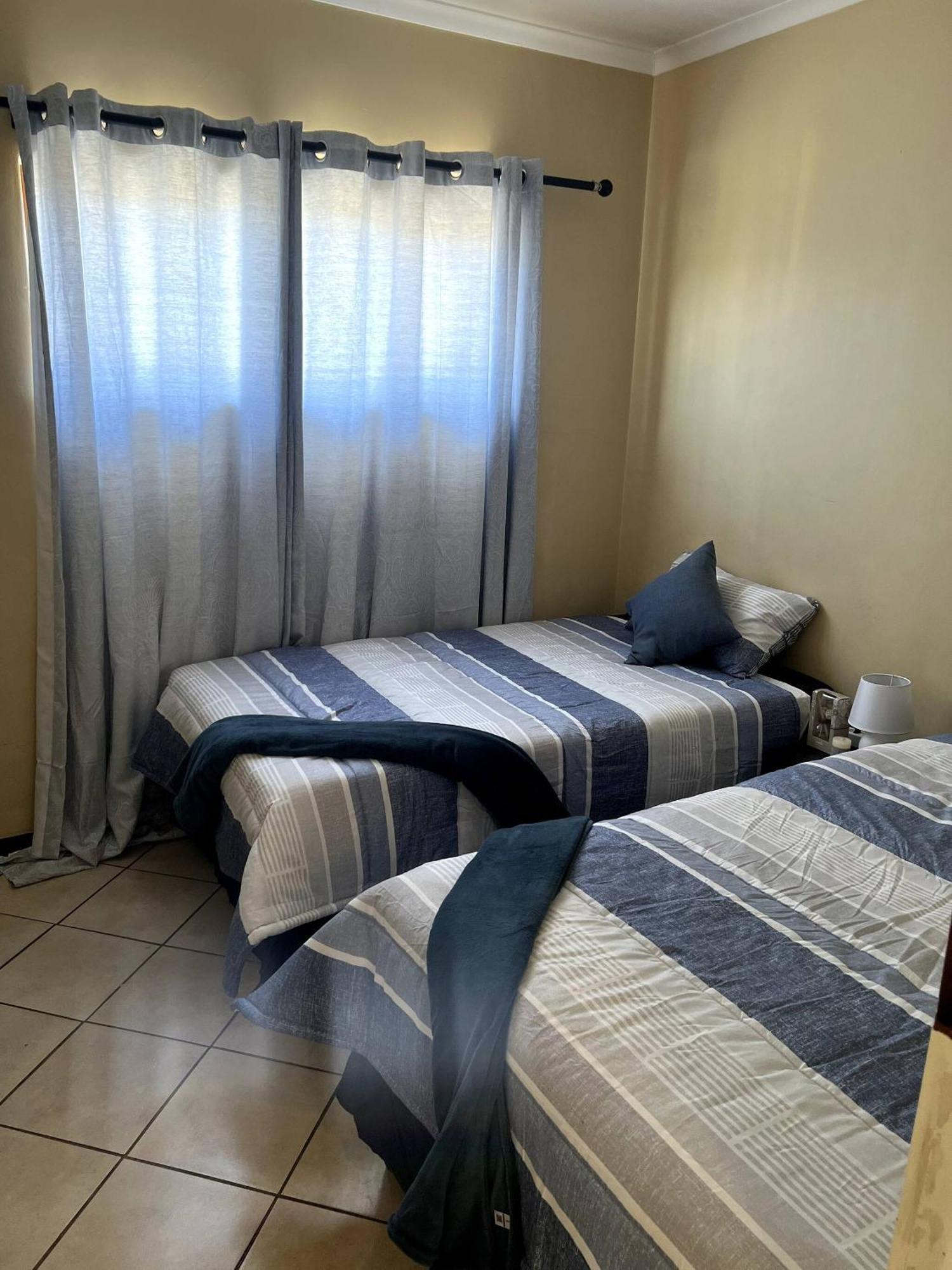 Cozy 3 Bed Duplex ,Sleeps 6 With Double Bathroom Midrand Exterior photo